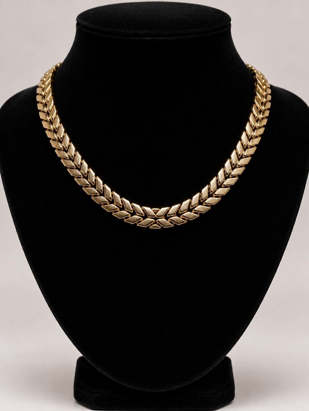 Coro Signed Dragon Spine Choker Collar Necklace -Gold & Silver